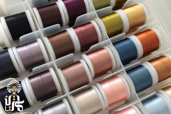 Carpet with viscose yarn
